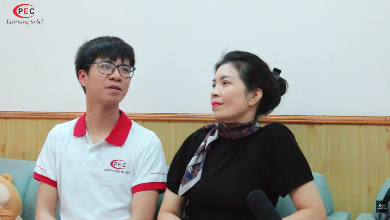 trai long nguoi me 3 con hoc tai PEC